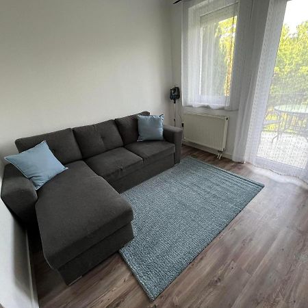 Maja Apartmanhaz Балатонлеле Екстериор снимка