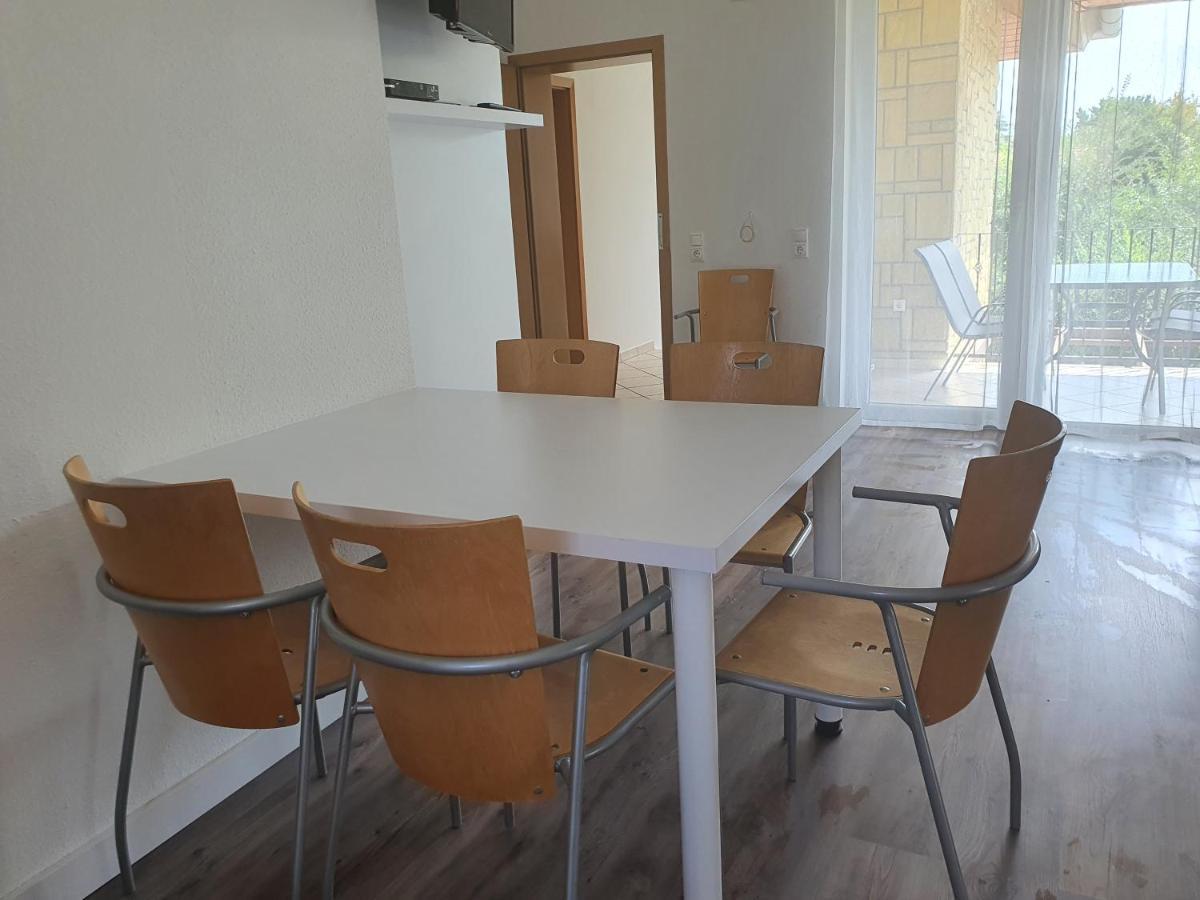 Maja Apartmanhaz Балатонлеле Екстериор снимка