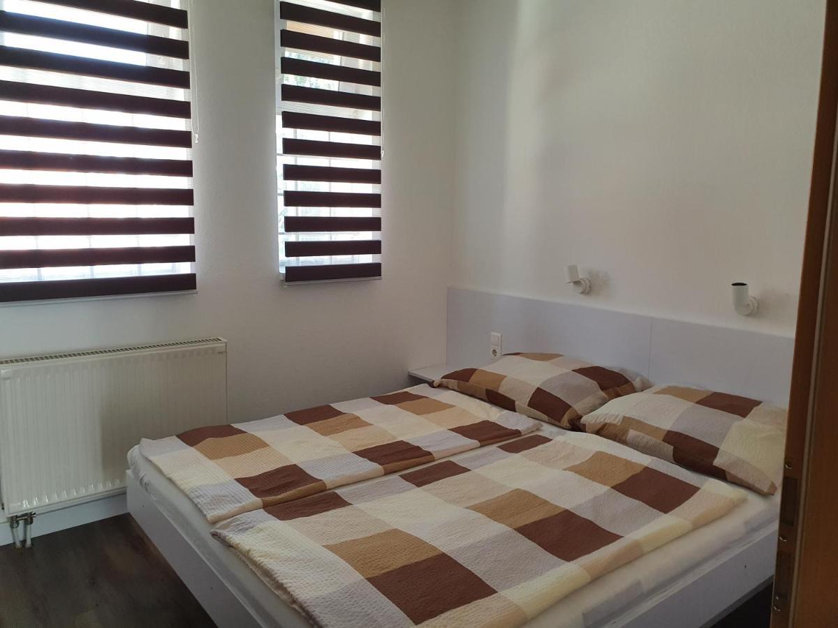 Maja Apartmanhaz Балатонлеле Екстериор снимка