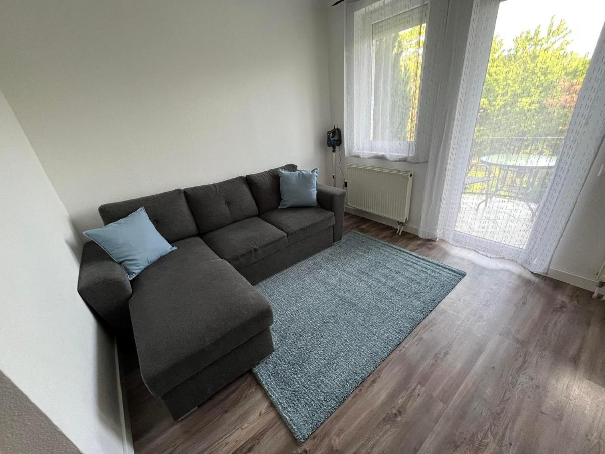 Maja Apartmanhaz Балатонлеле Екстериор снимка