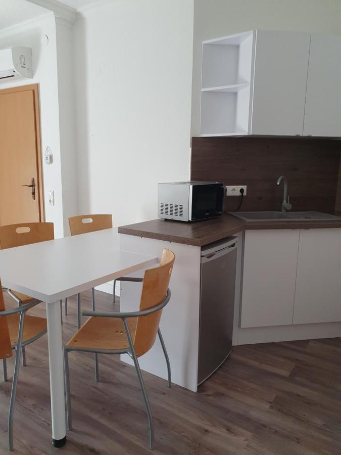 Maja Apartmanhaz Балатонлеле Екстериор снимка