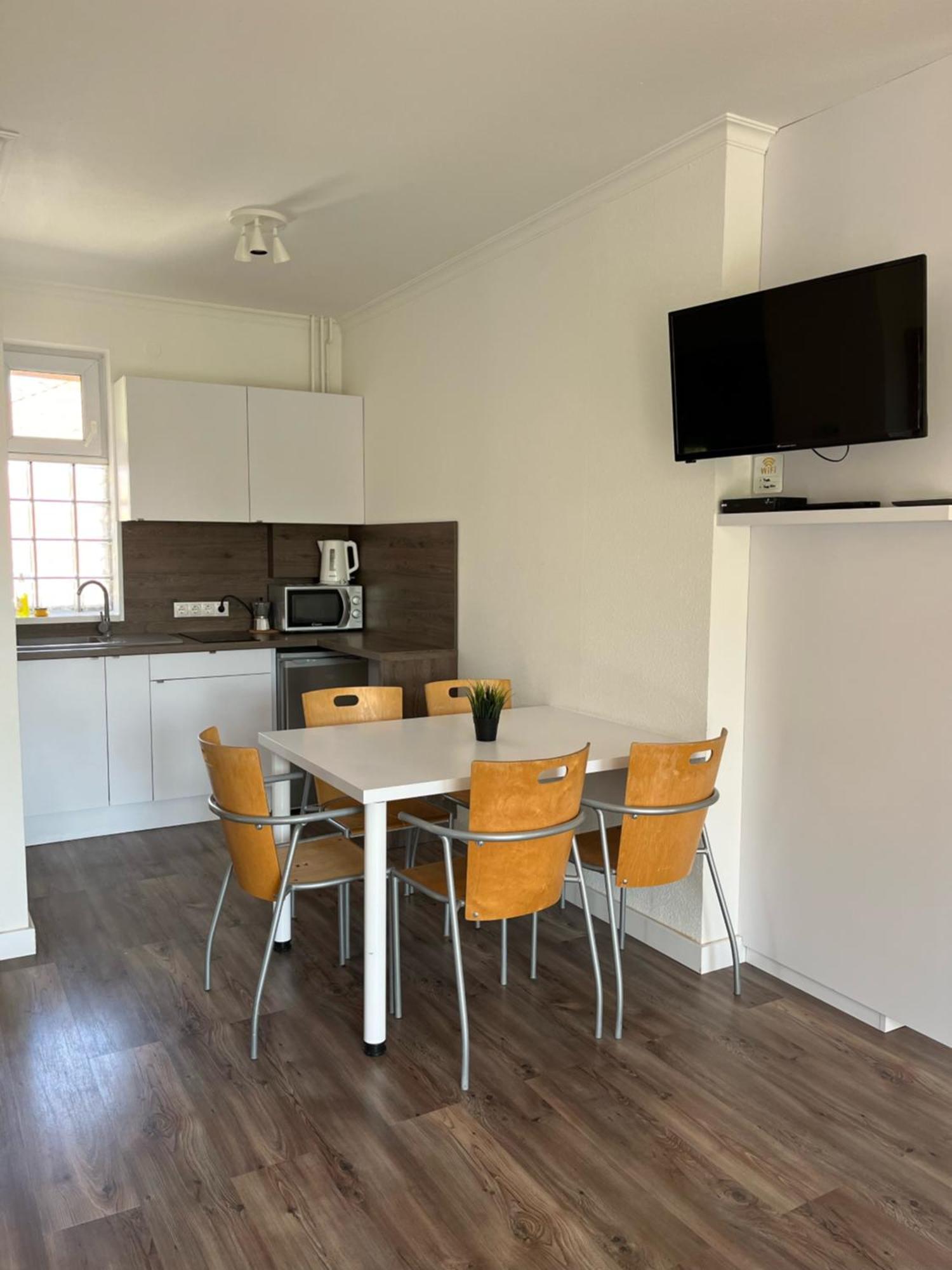 Maja Apartmanhaz Балатонлеле Екстериор снимка