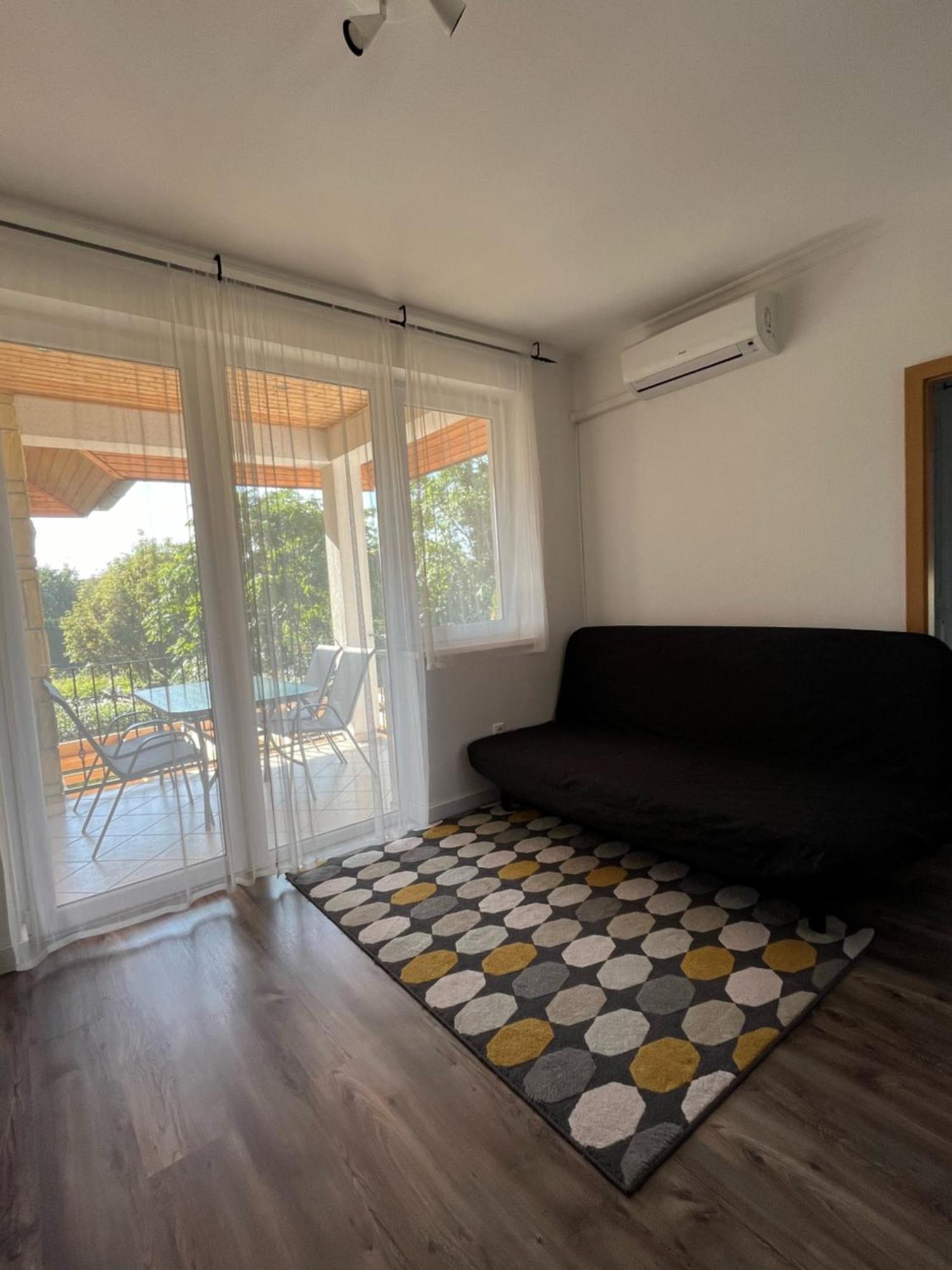 Maja Apartmanhaz Балатонлеле Екстериор снимка